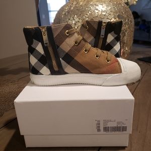 Burberry kids hi-top sneakers with leather patch